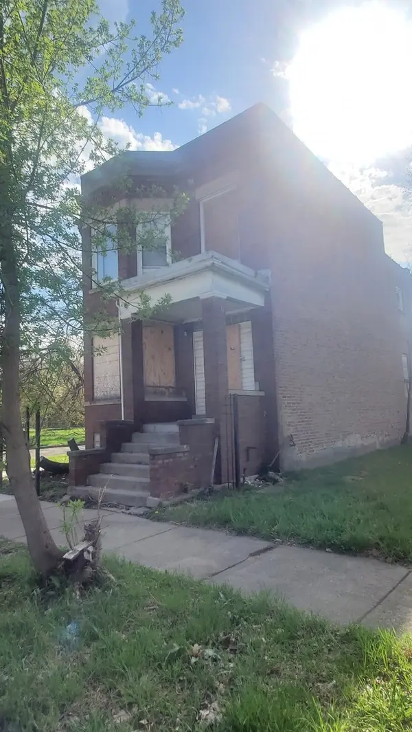 5258 S Emerald AVE, Chicago, IL 60609