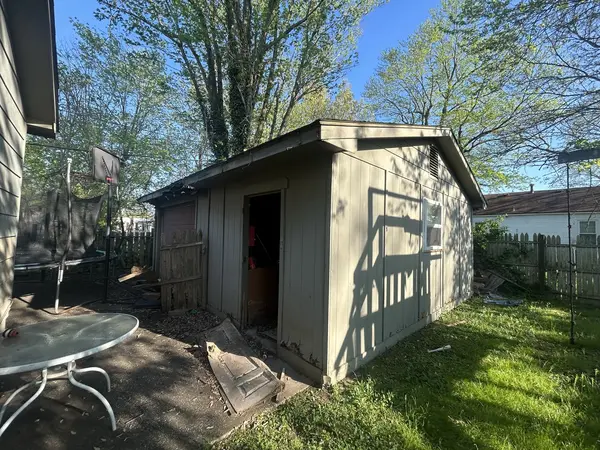 908 E 7th ST, Metropolis, IL 62960
