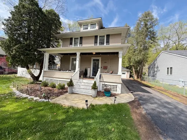 211 N Batavia AVE, Batavia, IL 60510