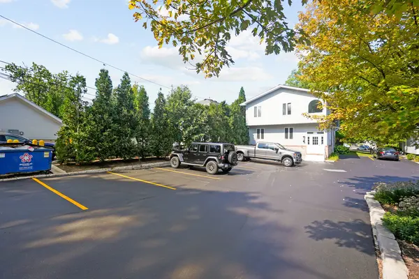 610 N Washington ST #2, Naperville, IL 60563