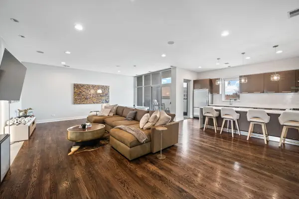 815 N Ashland AVE #4S, Chicago, IL 60622