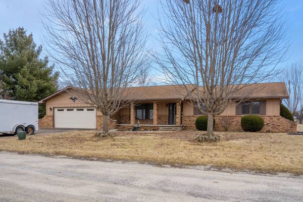 67 Crestview DR, Geneseo, IL 61254