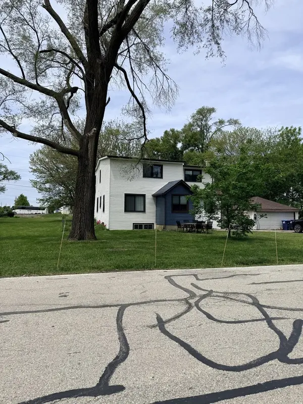 1596 Oxford LN, Des Plaines, IL 60016