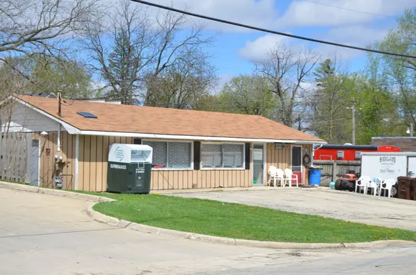216 Chicago RD, Paw Paw, IL 61353