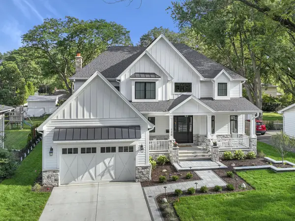 455 S Wright ST, Naperville, IL 60540
