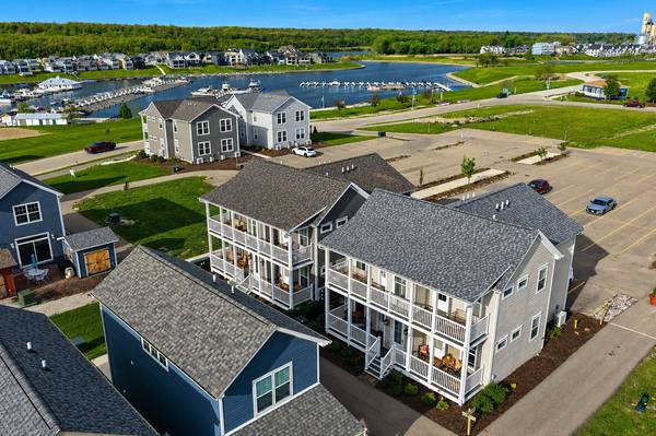 200 Great Loop DR, Ottawa, IL 61350