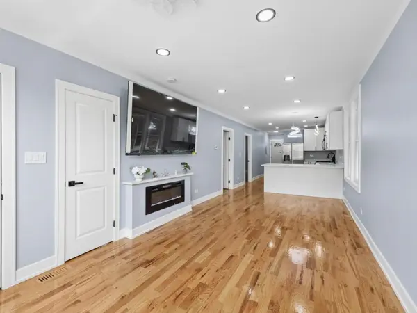 4521 S Mozart ST, Chicago, IL 60632