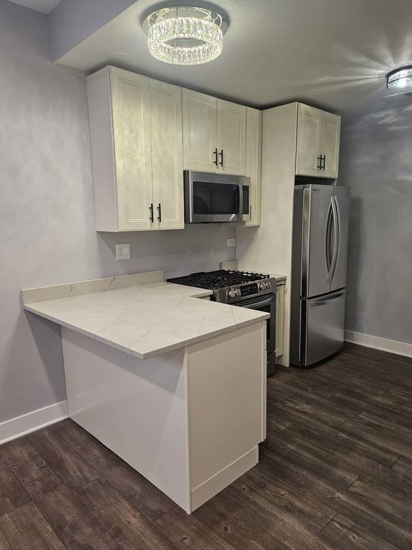 831 S Western AVE #BR, Chicago, IL 60612