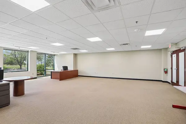 18927 Hickory Creek DR #110, Mokena, IL 60448