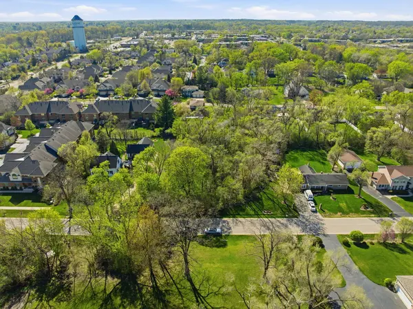 882 N FRANKLIN AVE, Palatine, IL 60067