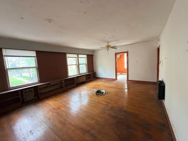 1145 E 50th ST, Chicago, IL 60615