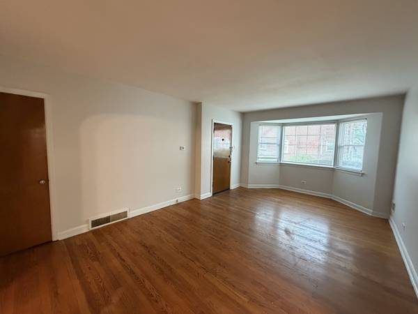 312 E 83rd ST #1, Chicago, IL 60619