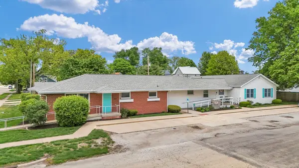 114 W Houghton ST, Tuscola, IL 61953