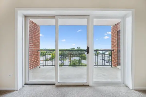 5555 N Cumberland AVE #804, Chicago, IL 60656