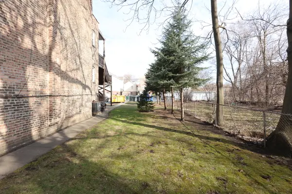 1418 E 69th PL, Chicago, IL 60637