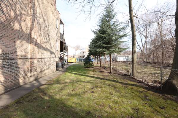 1418 E 69th PL, Chicago, IL 60637