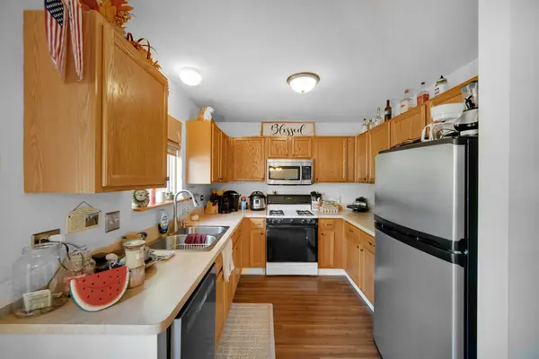 2208 Cherry Ridge DR, Plainfield, IL 60586