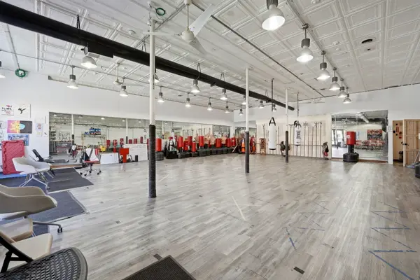 3596 N Milwaukee AVE, Chicago, IL 60641