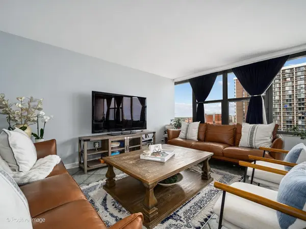 5801 N Sheridan RD #16B, Chicago, IL 60660