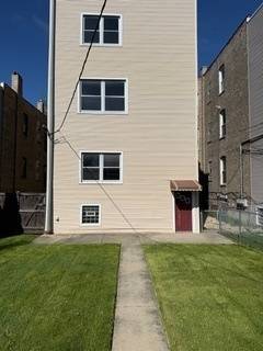 2529 N Kimball AVE, Chicago, IL 60647