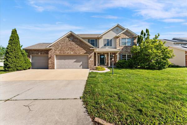 506 Riverbend BLVD, Mahomet, IL 61853