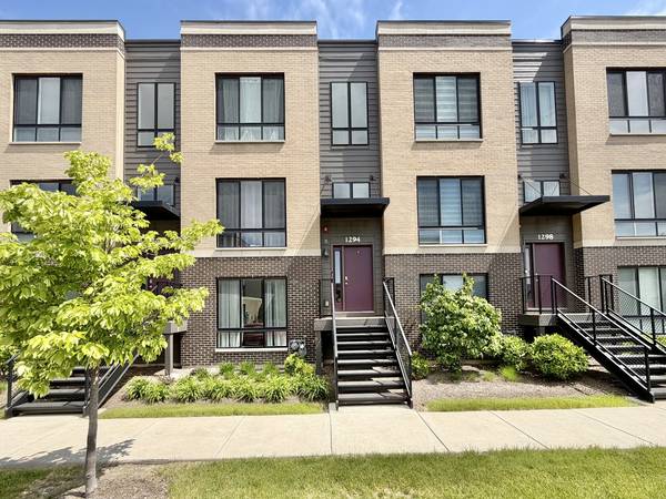 1294 Catalina CT, Schaumburg, IL 60173