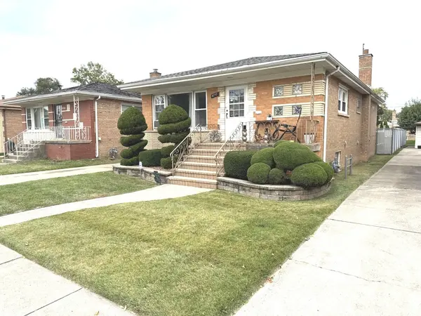 8737 S Richmond AVE, Evergreen Park, IL 60805
