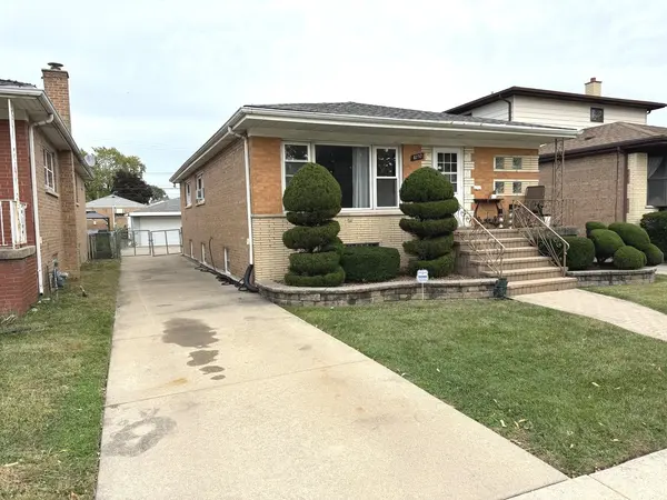 8737 S Richmond AVE, Evergreen Park, IL 60805