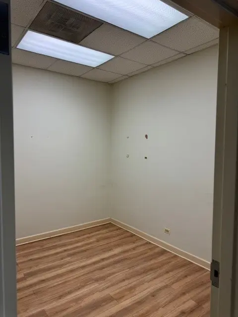 2306 W Touhy AVE, Chicago, IL 60645