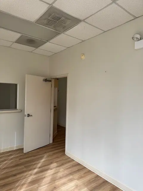2306 W Touhy AVE, Chicago, IL 60645