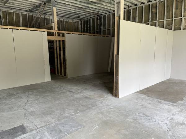 20 Jon ST, Metropolis, IL 62960