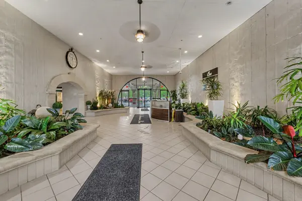 1 Renaissance PL #1105, Palatine, IL 60067