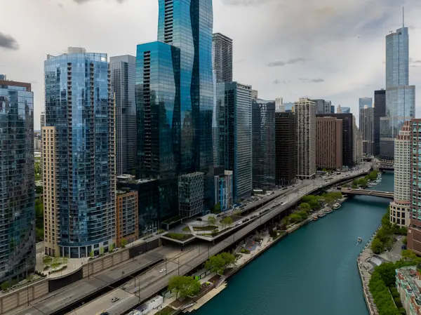 420 E WATERSIDE DR #4114, Chicago, IL 60601