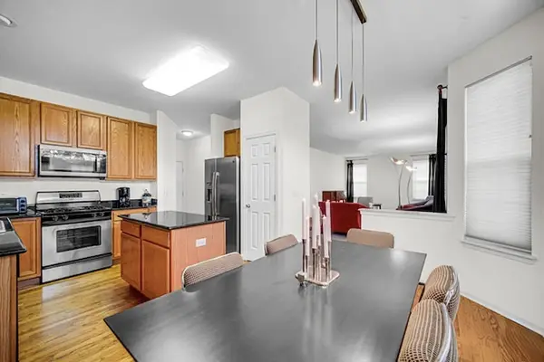 48 Wellesley CIR, Northbrook, IL 60062