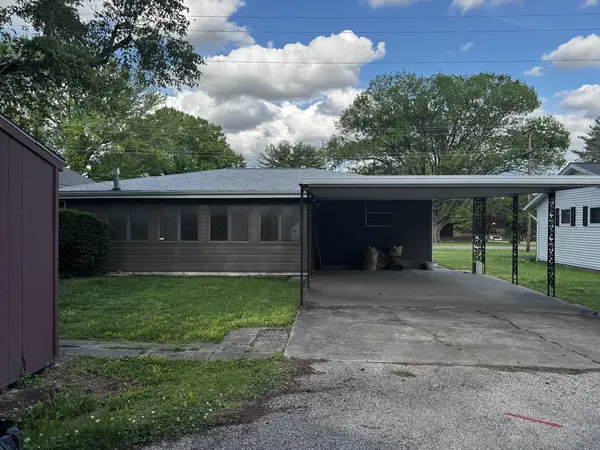803 S Madison ST, Duquoin, IL 62832