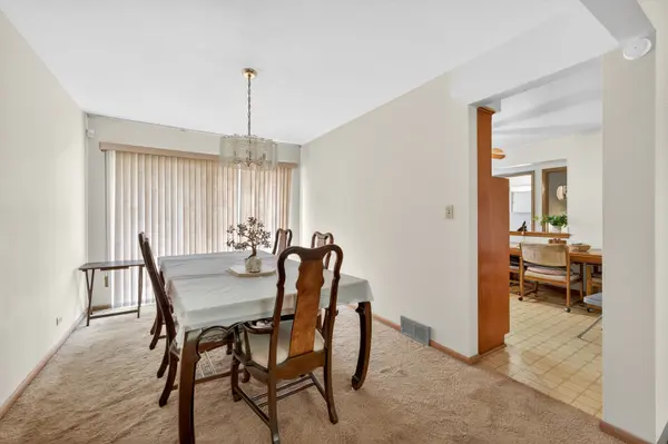 549 E 168th ST, South Holland, IL 60473