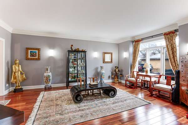 1N424 Indian Knoll RD, West Chicago, IL 60185