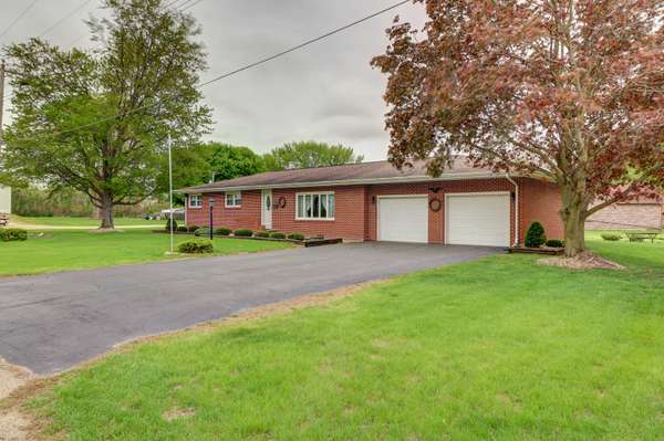 310 E 3rd ST, Tampico, IL 61283