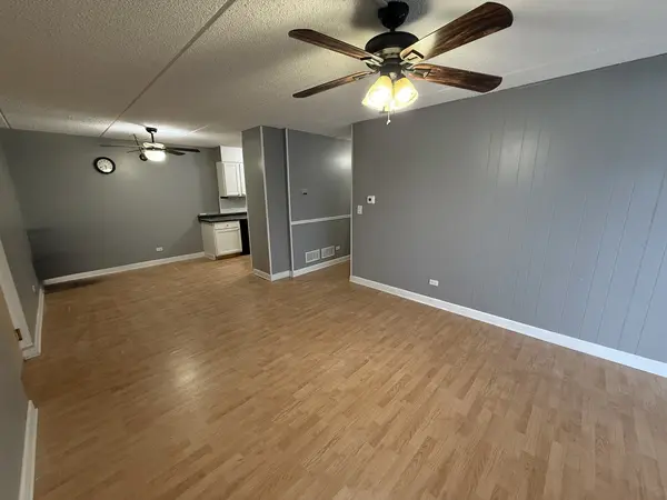 259 Stoneybrook LN #2B, Bloomingdale, IL 60108