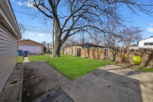 298 Merrill AVE, Calumet City, IL 60409