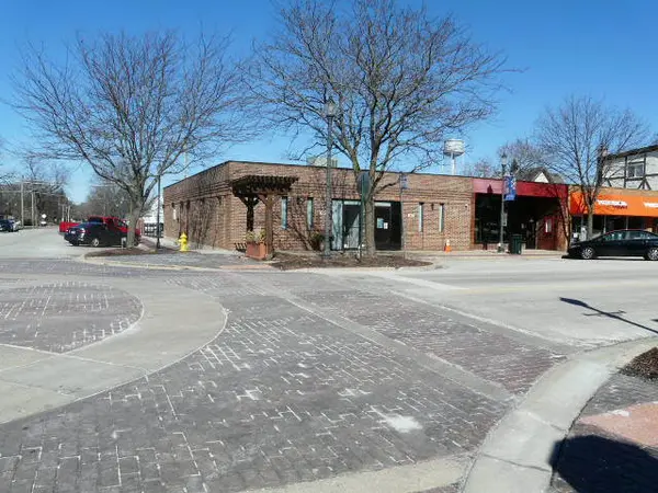 102-106 Center ST, Grayslake, IL 60030