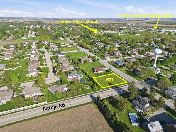621 W Corning AVE, Peotone, IL 60468