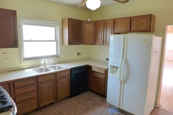 521 Granville AVE, Bellwood, IL 60104
