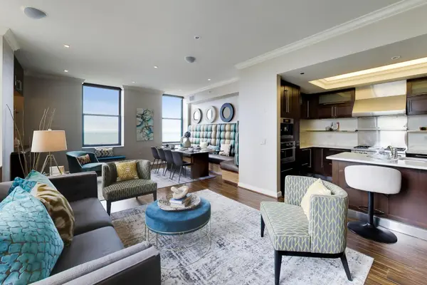 310 S Michigan AVE #1900, Chicago, IL 60604