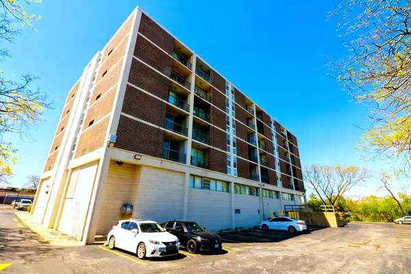 1043 S York RD #409, Bensenville, IL 60106