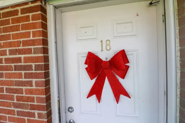 1101 E Algonquin RD #18, Arlington Heights, IL 60005