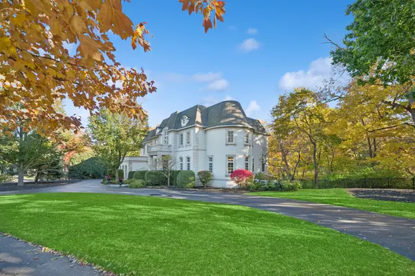 130 Maple Hill RD, Glencoe, IL 60022