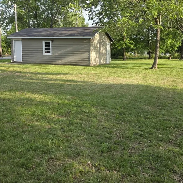 11495 N Brownsville RD, Mt Vernon, IL 62864
