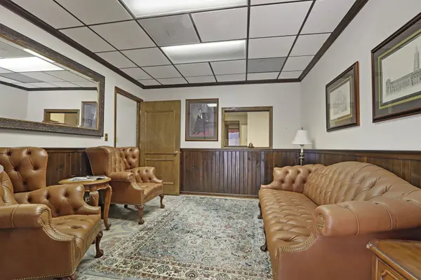 7 N County ST, Waukegan, IL 60085