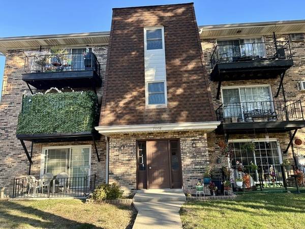 7008 Oconnell DR #201, Chicago Ridge, IL 60415